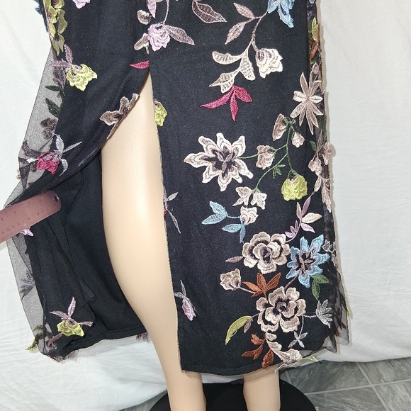 Lulu's Black Floral Backless Maxi Dress Size L - Picture 15 of 16